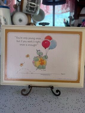 Vintage 1980 Hallmark wall plaque. 7”X5” cottagecore, kitschy, decor